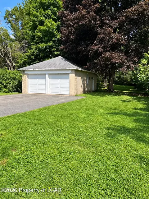 Exterior - 101 Ridge St, Shavertown, PA 18708 photo 4 of 7