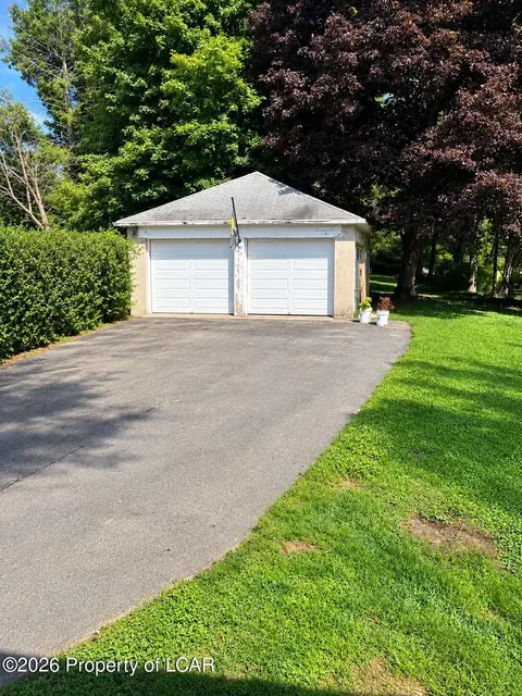 Exterior - 101 Ridge St, Shavertown, PA 18708 photo 5 of 7