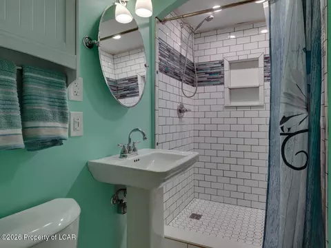 Bath - 207 N Main St, Shavertown, PA 18708 photo 3 of 3