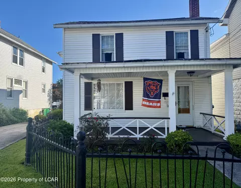 6 Nassau St, West Pittston, PA 18643