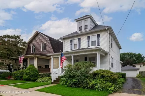 69 E Bennett St, Kingston, PA 18704
