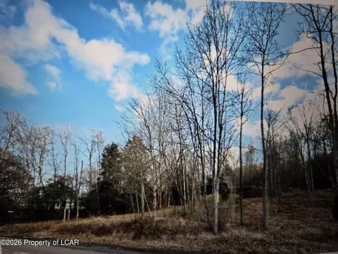 5 6 Outlet Rd Ln, Harveys Lake, PA 18618