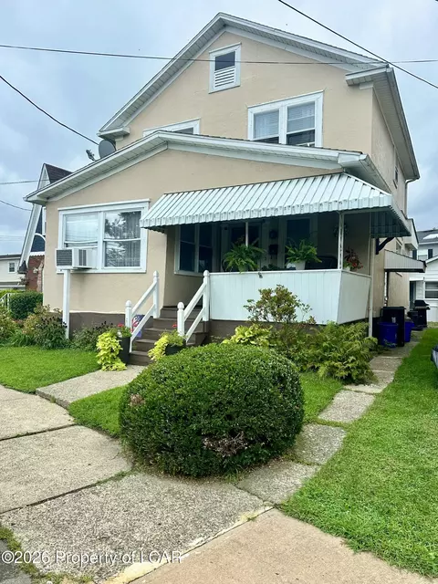 19 Leuder St, Wilkes Barre, PA 18706