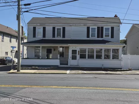 2 Tamaqua St, Beaver Meadows, PA 18216