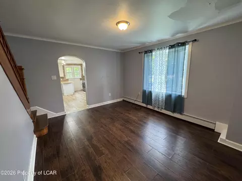 Living - 42-44 E Pine St, Sheppton, PA 18248 photo 6 of 17