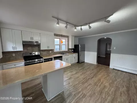 Kitchen - 42-44 E Pine St, Sheppton, PA 18248 photo 2 of 3