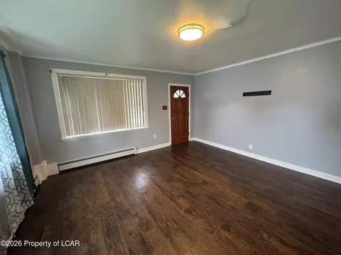 Living - 42-44 E Pine St, Sheppton, PA 18248 photo 7 of 17