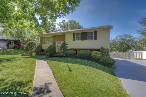105 S Highland Dr, Pittston, PA 18640