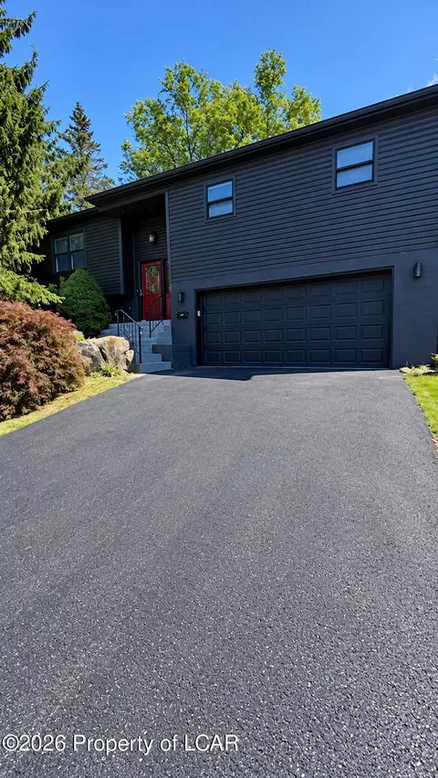 181 Terrace Ave, Shavertown, PA 18708