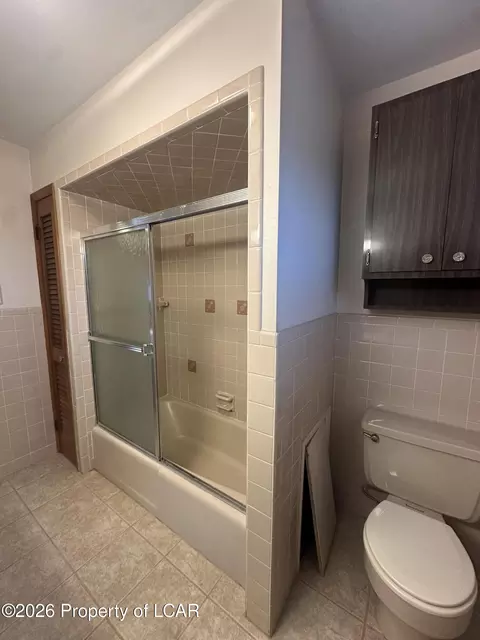 Bath - 115 E 11th St, Hazleton, PA 18201 photo 1 of 5