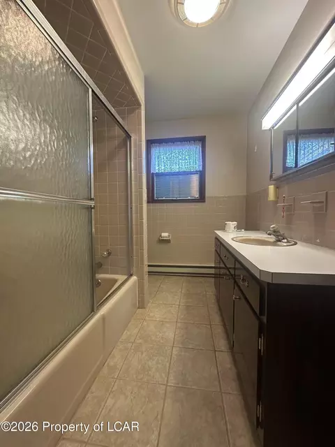 Bath - 115 E 11th St, Hazleton, PA 18201 photo 2 of 5
