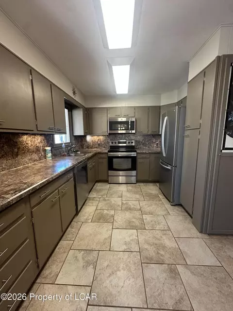 Kitchen - 115 E 11th St, Hazleton, PA 18201 photo 2 of 3