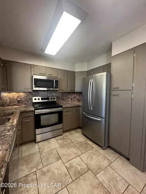 Kitchen - 115 E 11th St, Hazleton, PA 18201 photo 1 of 3