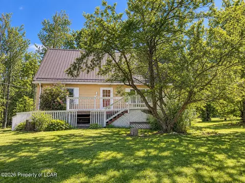 124 Freedom Rd, Drums, PA 18222