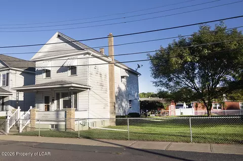 10 Krest St, Plymouth, PA 18651