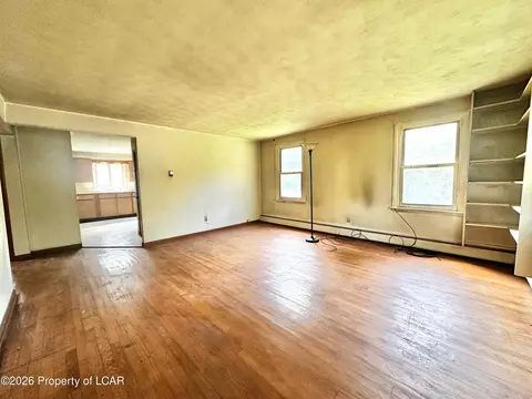 Living - 2935 Hillside Rd, Shavertown, PA 18708 photo 3 of 3