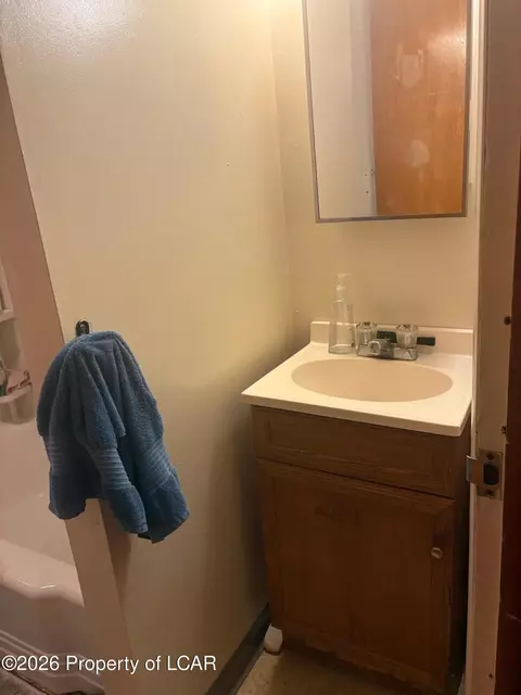Bath - 2935 Hillside Rd, Shavertown, PA 18708 photo 7 of 7
