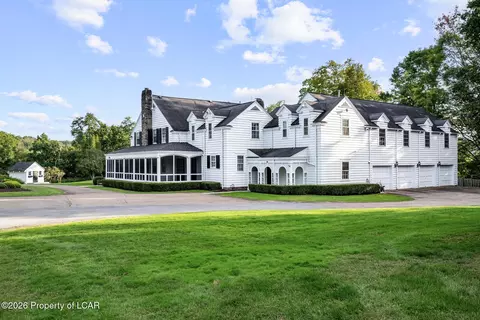 2037 W La Plume Rd, Dalton, PA 18414