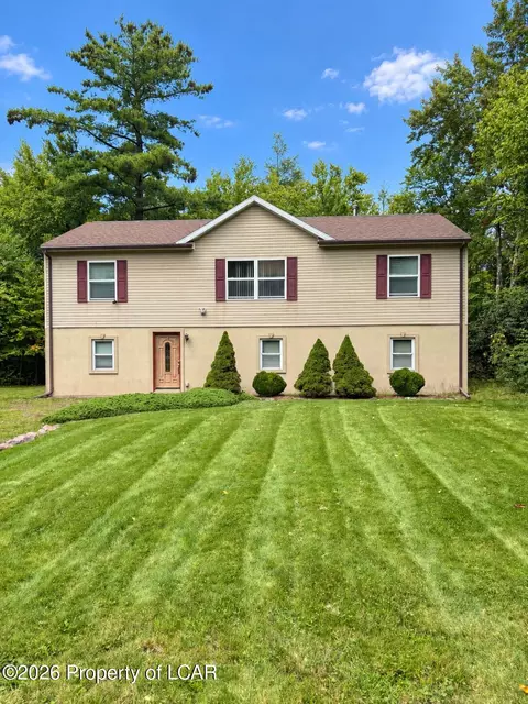 84 N Sycamore Dr, Jim Thorpe, PA 18229