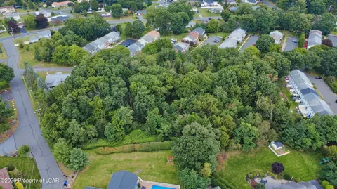 Haverford Drive, Laflin, PA 18702