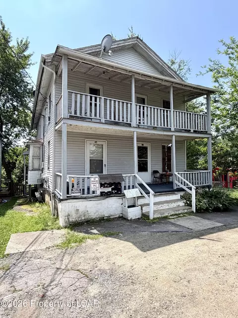 256 E Main St, Plymouth, PA 18651