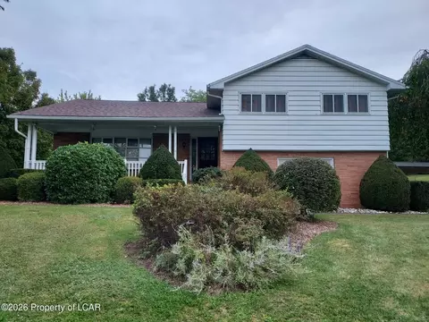 35 E Butler Dr, Drums, PA 18222