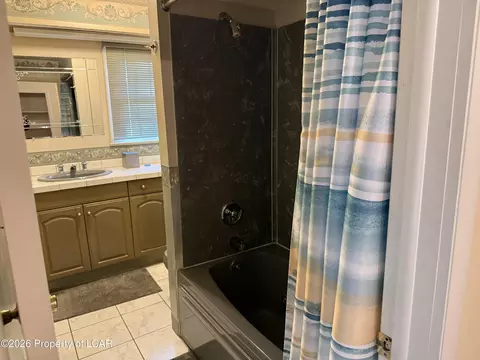 Bath - 28 E Center St, Shavertown, PA 18708 photo 5 of 5