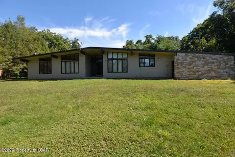 48 Yeager Rd, Mountain Top, PA 18707