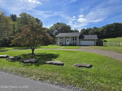 528 Brace Rd, Dallas, PA 18612
