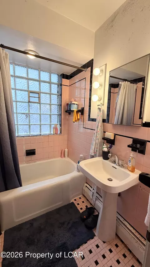 Bath - 1145-1147 E Broad St, Hazleton, PA 18201 photo 5 of 10