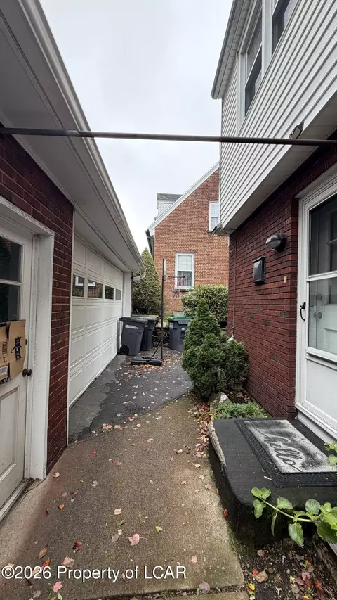 Exterior - 1145-1147 E Broad St, Hazleton, PA 18201 photo 4 of 4