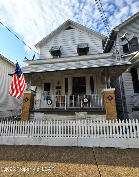 108 W Union St, Nanticoke, PA 18634