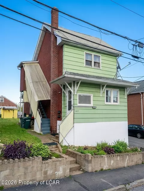 261 Seybert St, Hazleton, PA 18201