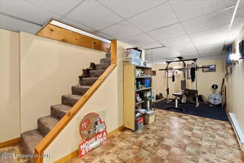 Entry Way - 114 Wright St, Duryea, PA 18642 photo 7 of 8
