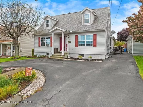 Exterior - 114 Wright St, Duryea, PA 18642 photo 2 of 5