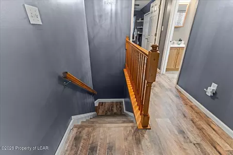 Entry Way - 114 Wright St, Duryea, PA 18642 photo 4 of 8