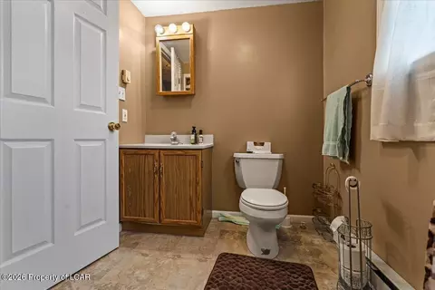 Bath - 114 Wright St, Duryea, PA 18642 photo 3 of 3