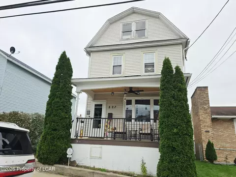 227 W Church St, Nanticoke, PA 18634