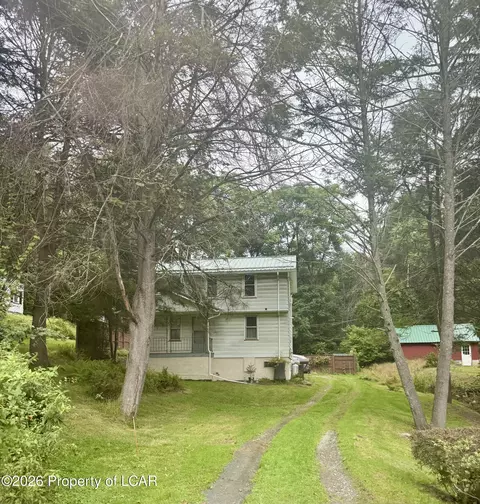 1 12 Cooper Hill Rd, West Wyoming, PA 18644