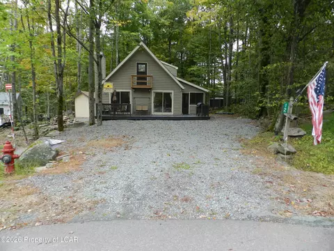12 Avoy Pl, Lake Ariel, PA 18436