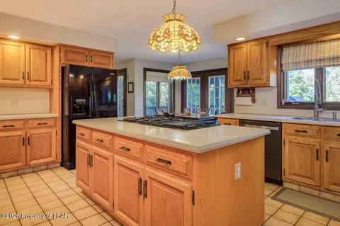 Kitchen - 150 Wellington Rd, Shavertown, PA 18708 photo 5 of 6
