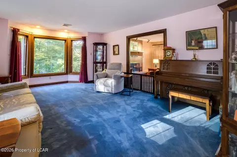 Living - 150 Wellington Rd, Shavertown, PA 18708 photo 3 of 5