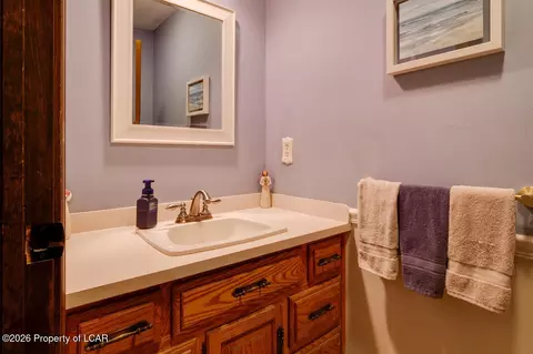Bath - 150 Wellington Rd, Shavertown, PA 18708 photo 1 of 8