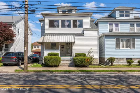 14 E Saint Marys Rd, Wilkes Barre, PA 18706