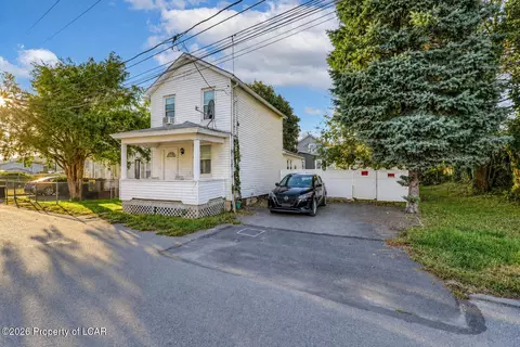 13 W River St, Plymouth, PA 18651