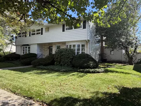 28 Marjorie Ave, Wilkes-barre, PA 18702