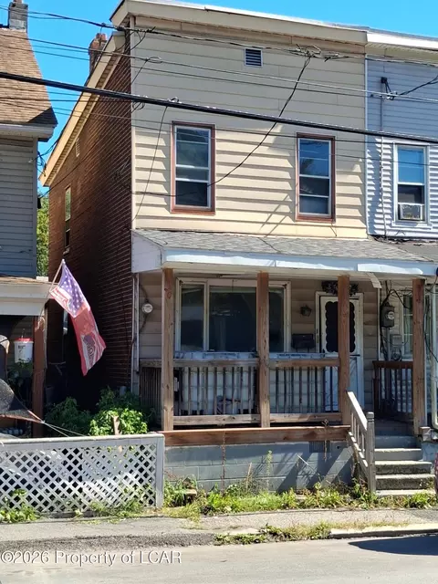 609 N Railroad St, Tamaqua, PA 18252