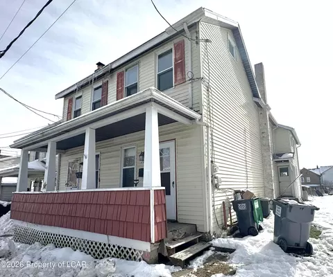 712 Chestnut St, Freeland, PA 18224