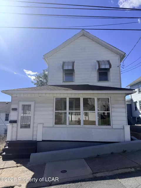 213 Gardner St, Plymouth, PA 18651