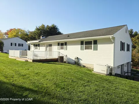 Exterior - 915 Park Ave, Shavertown, PA 18708 photo 5 of 8
